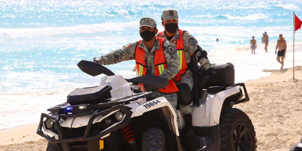 El Batallón de Seguridad Turística cuenta con equipo y material especial, como son motocicletas, cuatrimotos y vehículos CRP Charger