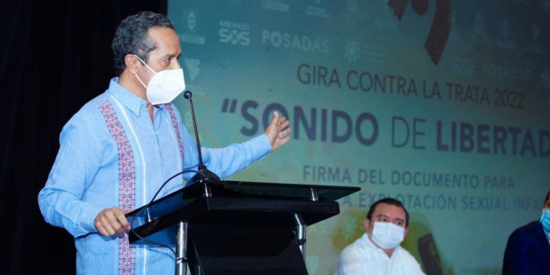 El gobernador Carlos Joaquín ofreció un discurso con motivo del acuerdo para erradicar la trata de niños y niñas en Quintana Roo.