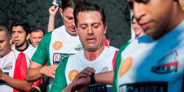 Enrique Peña Nieto durante un maratón