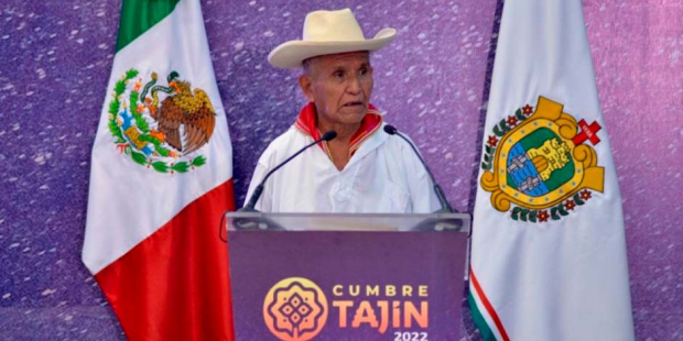 El presidente del Consejo Supremo Totonaca, Gerardo Cruz Espinoza, invitó al Presidente Andrés Manuel López Obrador a Cumbre Tajín