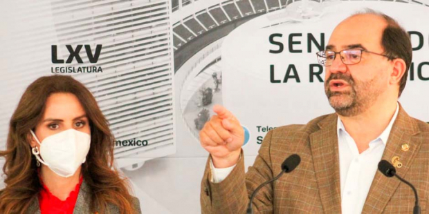 Emilio Álvarez Icaza expuso que los periodistas no tienen acceso a créditos, a vivienda ni a protección social a largo plazo