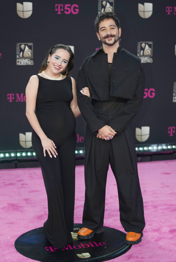 Evaluna Montaner y Camilo llegan a la ceremonia del Premios Lo Nuestro