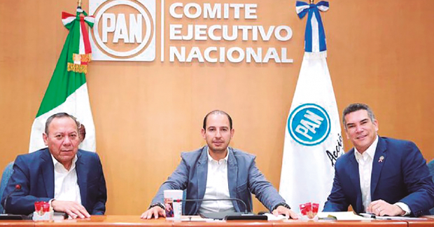 Jesús Zambrano, Marko Cortés y Alejandro Moreno, dirigentes del PRD, PAN y PRI, respectivamente.