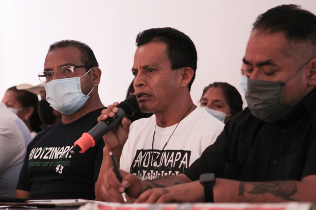 Padres de los 43 normalistas de Ayotzinapa