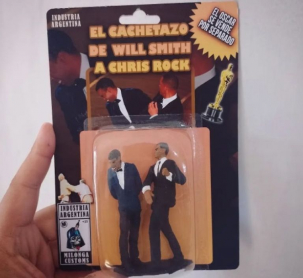 Muñeco de Will Smith golpeando a Chris Rock en los Oscar 2022