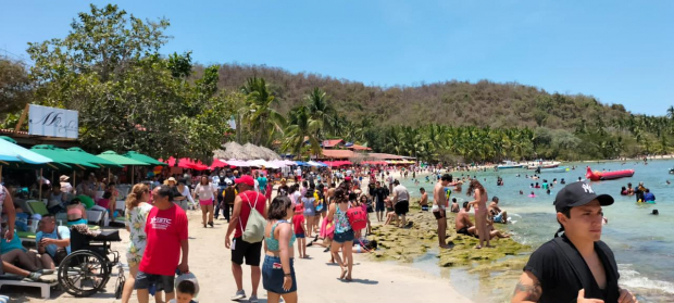 Más de 200 mil turistas disfrutaron de las playas de Guerrero en Semana Santa.