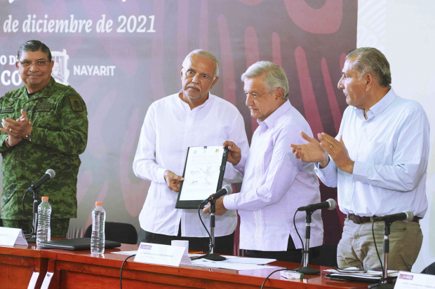Andrés ManueL López Obrador, Presidente de México (centro), encabezó el Plan de Apoyo Nayarit, el 7 de diciembre del  2021.