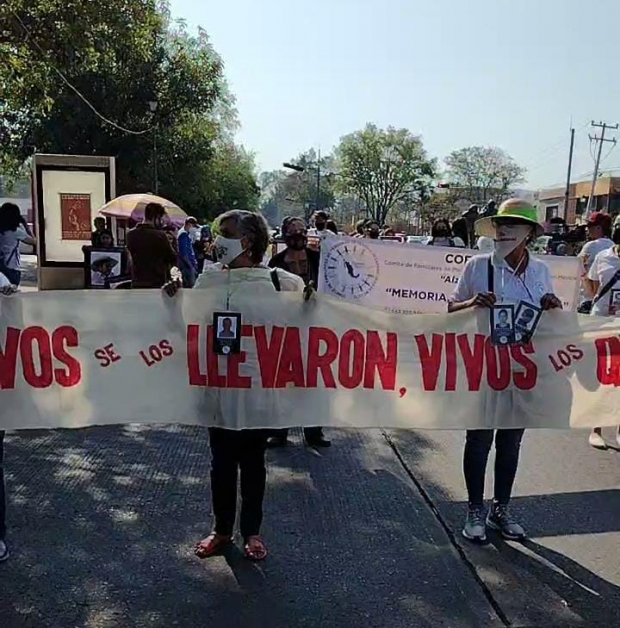 Madres y familiares de desaparecidos marcharon en Michoacán en el marco del 10 de mayo