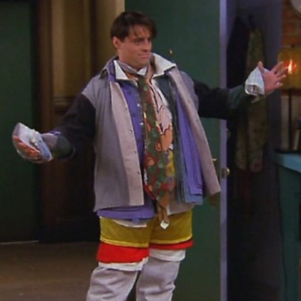 Joey, de Friends, usa toda la ropa de uno de sus amigos.