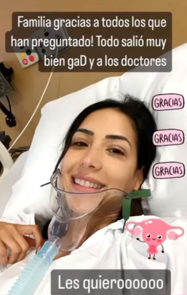 Cynthia Urías en el hospital