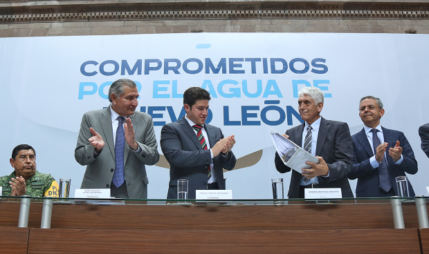 Samuel García y Adán Augusto López formalizan construcción del acueducto "El Cuchillo II".