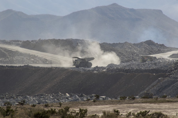 El 19 de febrero del 2006, la mina Pasta de Conchos, ubicada en Coahuila, sufrió una explosión por acumulación de gas metano, tras el derrumbe, murieron 65 mineros.