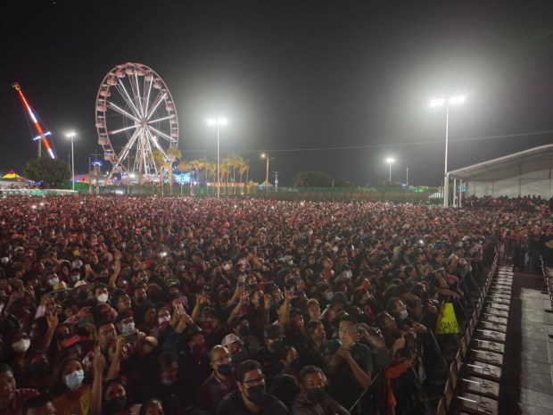 Miles de personas disfrutaron de los éxitos de Maná, en la Feria Nacional Potosina.