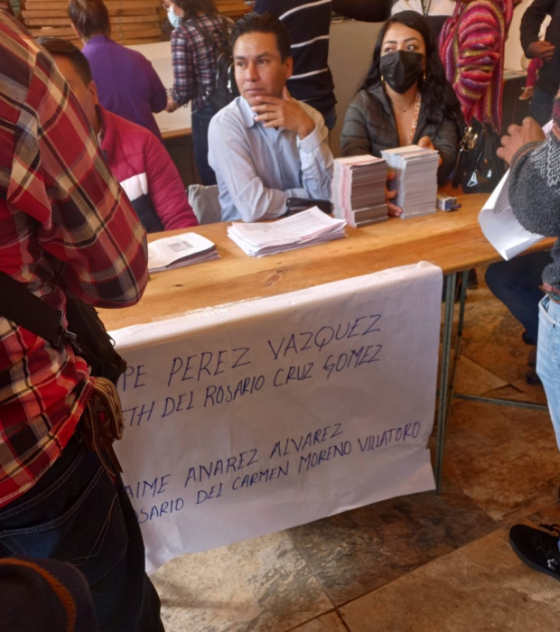 En mesa de votación escriben el nombre del “bueno”, en Chiapas.