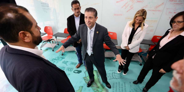 El alcalde de Coyoacán, Giovani Gutiérrez Aguilar, fue invitado a realizar una visita al Centro de Investigaciones de Diseño Industrial (CIDI).