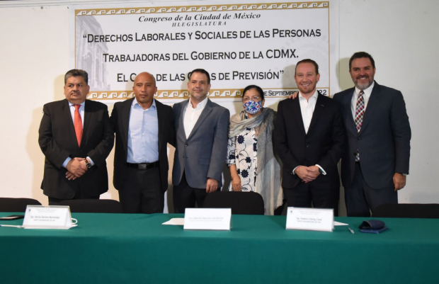 El alcalde en Benito Juárez, Santiago Taboada, participó en el foro “Derechos Laborales y Sociales de las Personas Trabajadoras del Gobierno de la CDMX, el Caso de las Cajas de Previsión”.