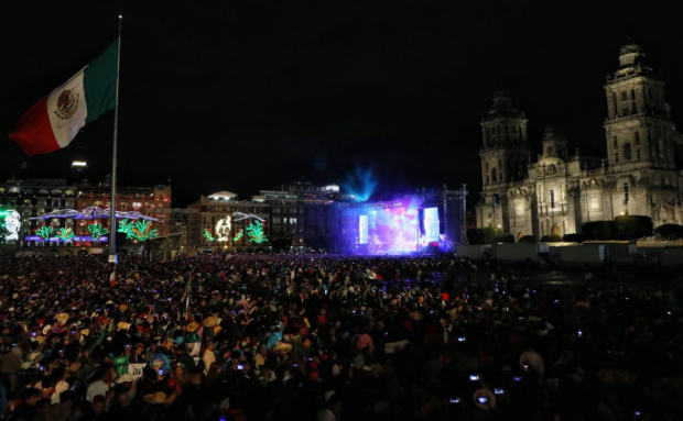 Previo al Grito de Independencia, el concierto de Los Tigres del Norte encendió los ánimos de mexicanas y mexicanos.