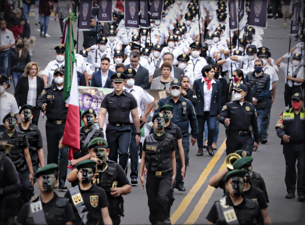 En el desfile conmemorativo de Cuajimalpa participaron más de 2 mil personas.