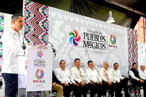 El gobernador de Oaxaca, Alejandro Murat, encabezó la inauguración del "Tianguis de Pueblos Mágicos 2022".