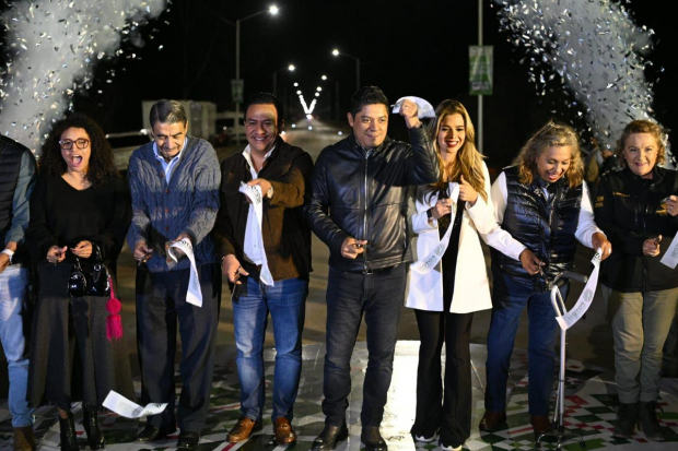 El gobernador de San Luis Potosí, Ricardo Gallardo, encabeza la inauguración del "Bulevar Zapata".