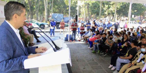 El alcalde de Coyoacán, Giovani Gutiérrez Aguilar, acompañó al secretario de Gobierno de la Ciudad de México, Martí Batres Guadarrama, al evento de entrega de armas e intercambio de juguetes bélicos.