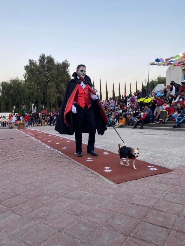 Creativos y divertidos disfraces pudieron ser vistos en el primer FestCan de la “Gran Feria Tlaxcala 2022”