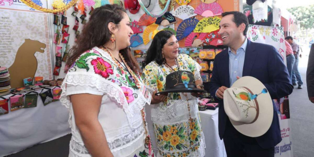 "A todos los expositores les deseo mucho éxito y seguiremos trabajando muy fuerte en la promoción de este evento", señaló el gobernador de Yucatán.
