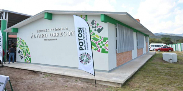 El gobernador de San Luis Potosí, Ricardo Gallardo, inauguró la escuela primaria “Álvaro Obregón” en la localidad Morillos de Ciudad Fernández.