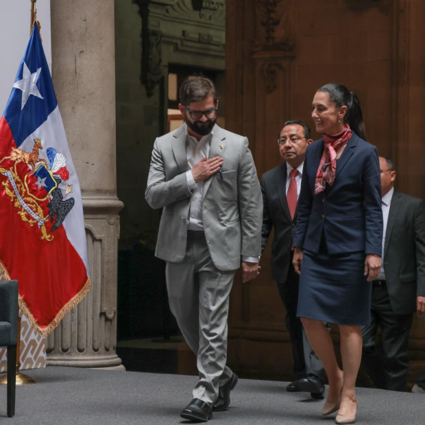 En una ceremonia que tuvo lugar en el Palacio Virreinal, la mandataria resaltó la relación de "hermandad" que existe entre México y Chile.