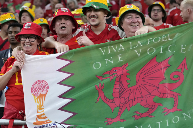 FIFA permite gorros con arcoíris a galeses