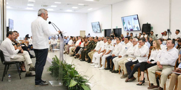 El gobernador de Michoacán afirmó que se pone en marcha un plan de inversión de hasta 1 mil 400 millones de pesos.