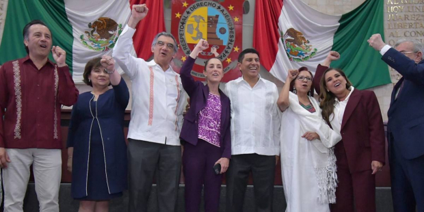 La Jefa de Gobierno de la Ciudad de México, Claudia Sheinbaum, asistió a la toma de protesta de Salomón Jara Cruz como gobernador del estado de Oaxaca ante el Congreso estatal.