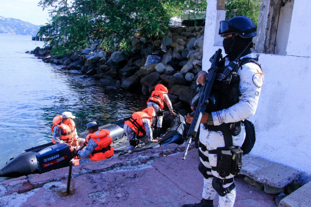 Despliegan operativos anfíbios de seguridad en Acapulco