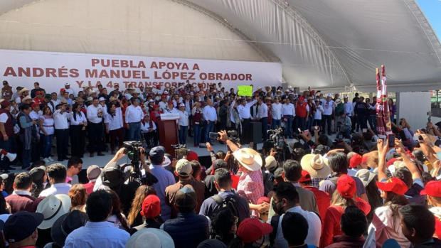 Marcha en Puebla respalda a la Cuarta Transformación.