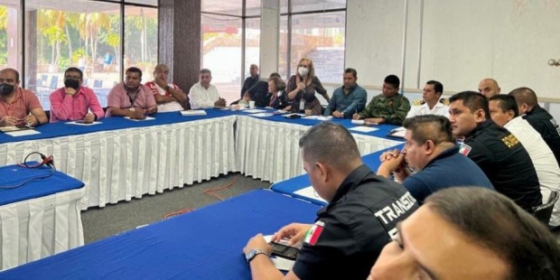 El secretario de Turismo de Guerrero, Santos Ramírez Cuevas, se reunió con representantes de los tres niveles de gobierno.