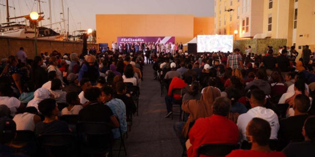 Los ciudadanos de Baja California Sur destacaron las virtudes de la Jefa de Gobierno y de la labor que esta realizado en el Ciudad de México.