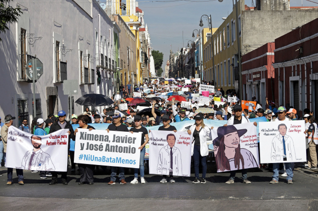 En marzo de 2020, miles marcharon en Puebla para exigir justicia, luego de que tres estudiantes de la BUAP fueran asesinados.