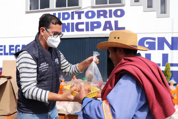 Reparto de cenas se realizó en diversas comunidades de Huixquilucan.