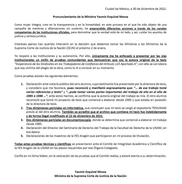 Ministra exhibe lista de pruebas de autoría de tesis que entregó a la UNAM