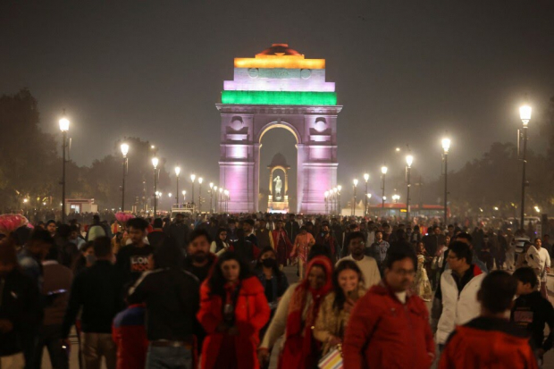 En la Puerta de la India así se vivieron los festejos en Nochevieja.