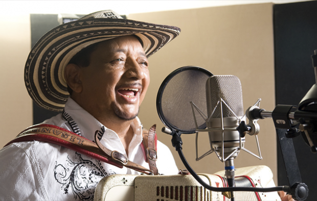 El colombiano Lisandro Meza, uno de os máximos exponentes del vallenato y la música colombiana.