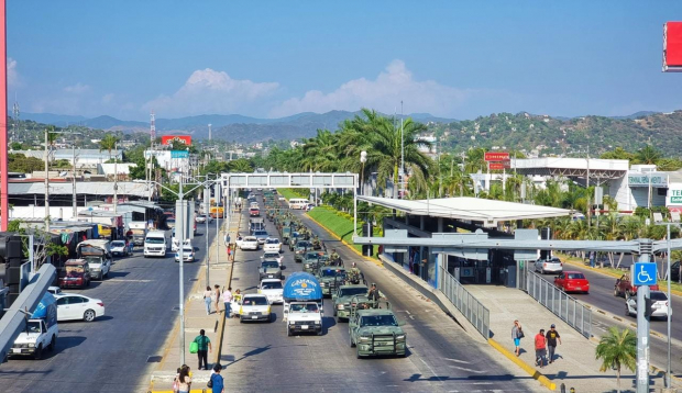 Los efectivos arribaron a Acapulco a bordo de 30 vehículos.