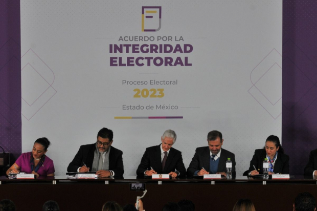 El gobernador Alfredo Del Mazo Maza firmó el Acuerdo por la Integridad del Proceso Electoral 2023 en el Estado de México.