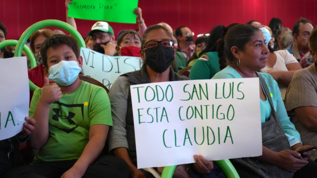 El secretario de Educación de San Luis Potosí aseguró que Claudia Sheinbaum es una mujer con un profundo amor a México.