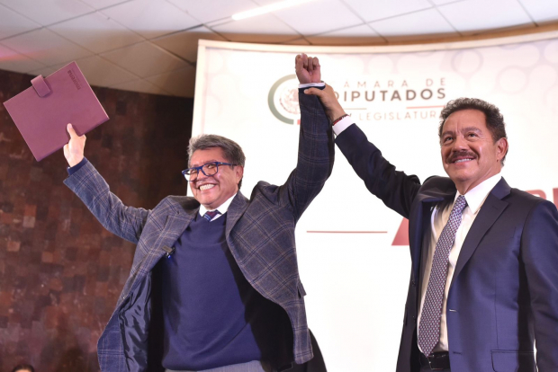 Los líderes de los senadores (izq.) y de los diputados, Ricardo Monreal e Ignacio Mier, respectivamente, ayer.
