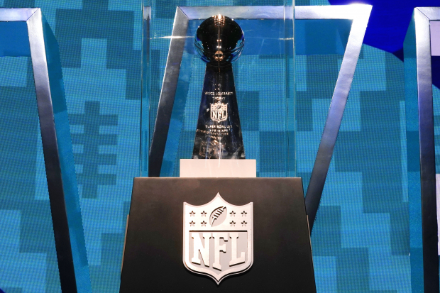 El Trofeo Vince Lombardi, que se entrega al ganador del Super Bowl de la NFL.