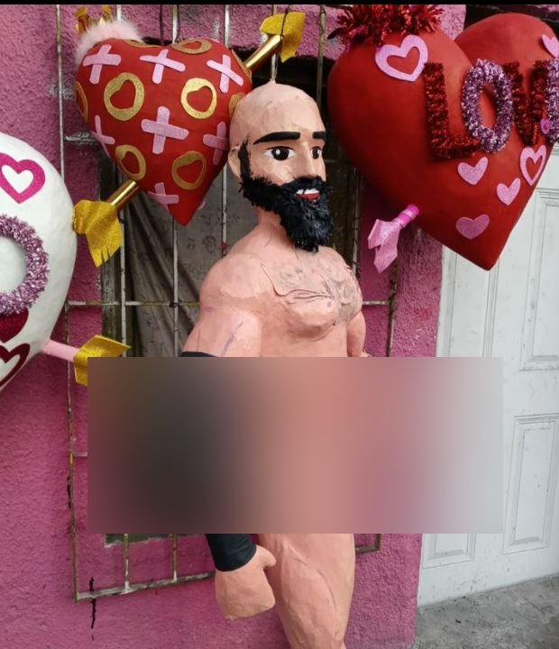 Babo de Cartel de Santa ya tiene su propia piñata y viene con todo y perlas  (FOTO)