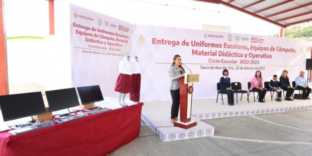 Evelyn Salgado destacó el esfuerzo histórico de la revolución educativa que se realiza en Guerrero con programas que impulsan el mejoramiento de la infraestructura.
