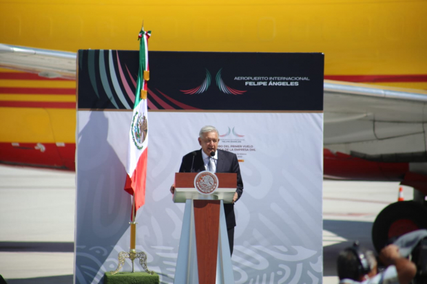 Andrés Manuel López Obrador en el AIFA.