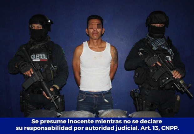Entre las detenciones más relevantes en la zona norte de Quintana Roo está Axel “N” de 35 años que fue detenido en Solidaridad en la invasión In Haus con varios kilos de vegetal verde.